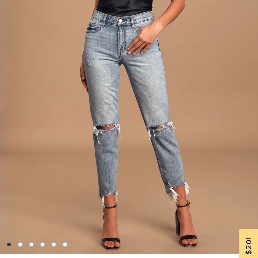 Daze high waisted distressed denim jeans. Women’s Size 28/6. Never worn. NWOT.